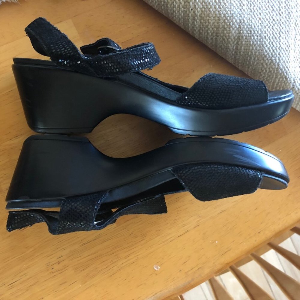 Dansko Wedge Sandals size 38 ( us size 7)